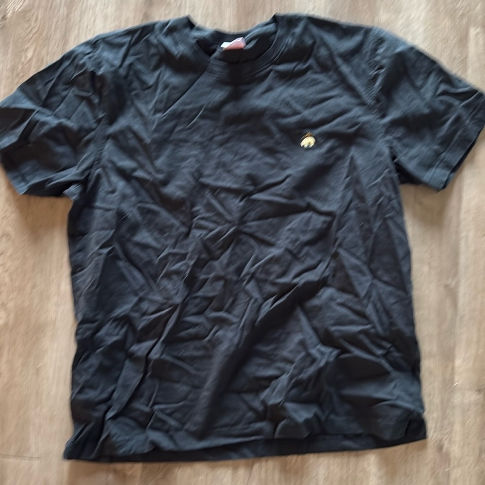 Men’s brook brothers t shirt
